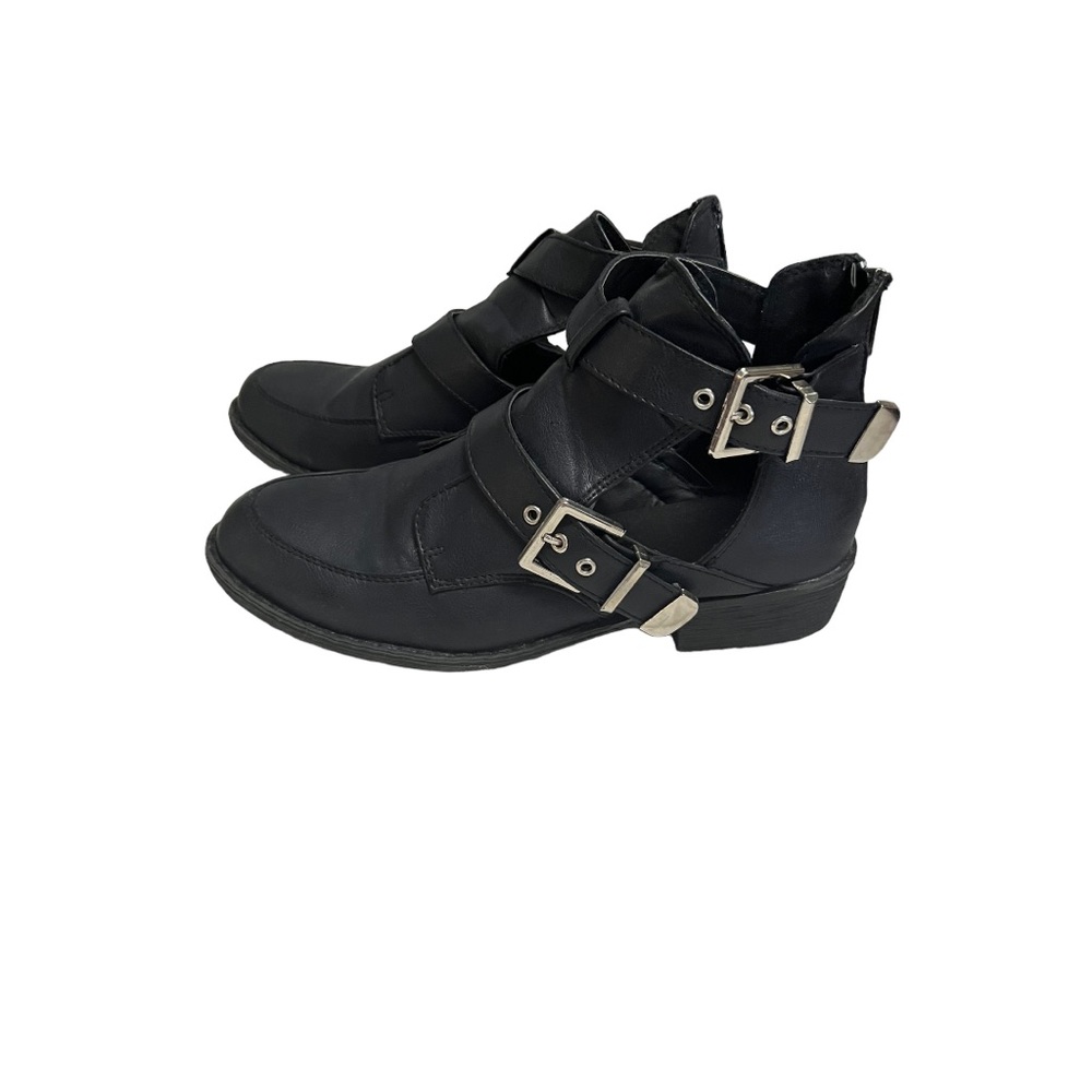 Wanted Crown Boots/shoes Women sz 9